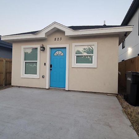 Appartement The House With The Blue Door. à McAllen Extérieur photo